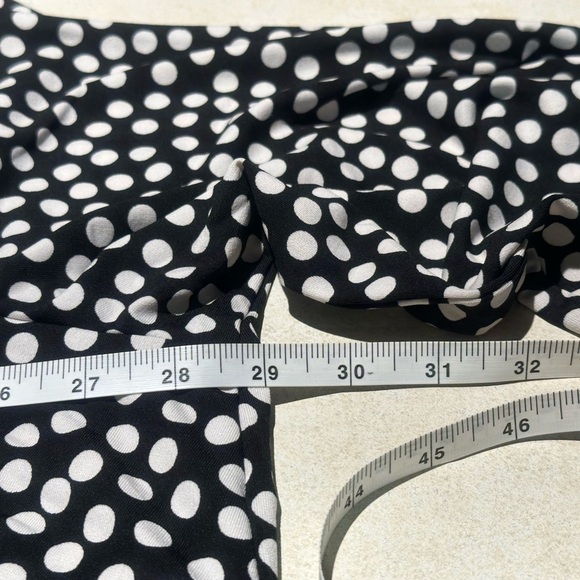 EVANS Black & White Polka Dot V Neck Blouse Size 26/28 or 4/5X Plus Size NWT - Picture 8 of 10